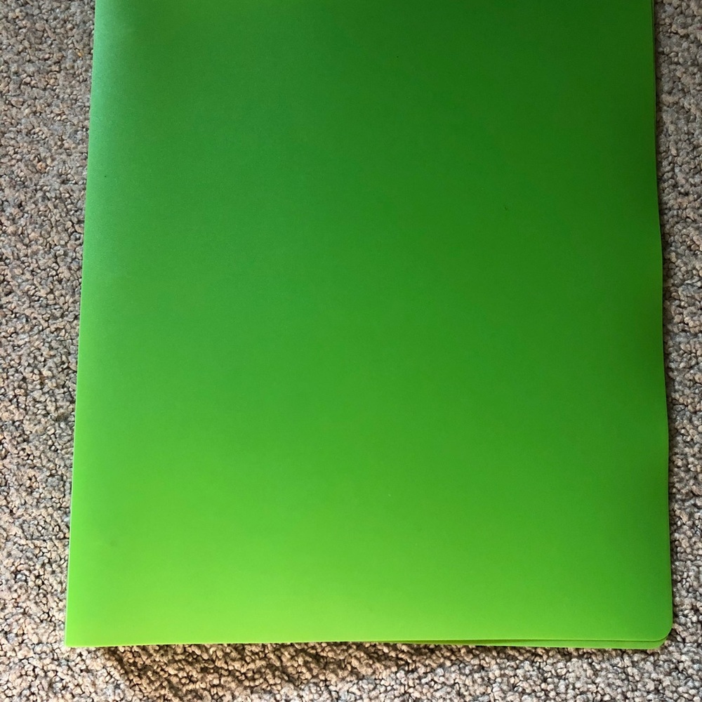 Set Of Three: Three- Ringed Binders - Picture 2 of 8